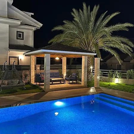 Babadag- Zwembad/jacuzzi/speeltoestellen Hotel