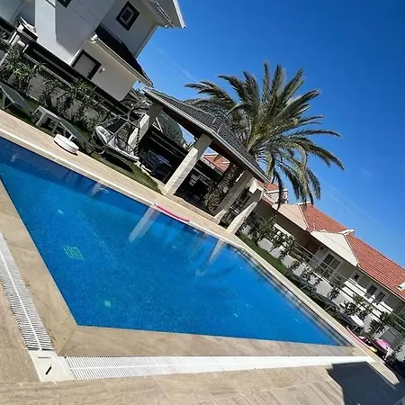 Babadag- Zwembad/jacuzzi/speeltoestellen 4*