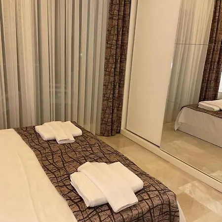 Hotel Babadag- Zwembad/jacuzzi/speeltoestellen